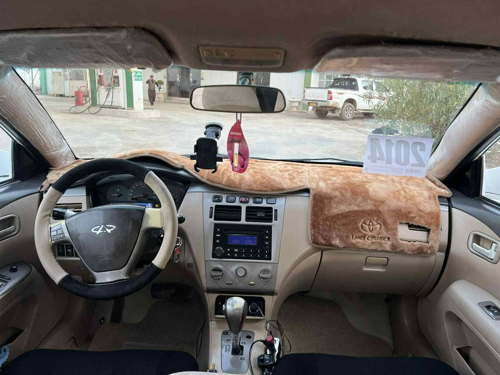 شيري ايفاي موديل 2013 قطعتين صبغ رش فقط  كير محرك تبريد شرط محرك كورلا.  جديد صدر جديد. كوبون بنزين كامل. سعر 55.    *********** كير اوتوماتيك كركوك, العراق
