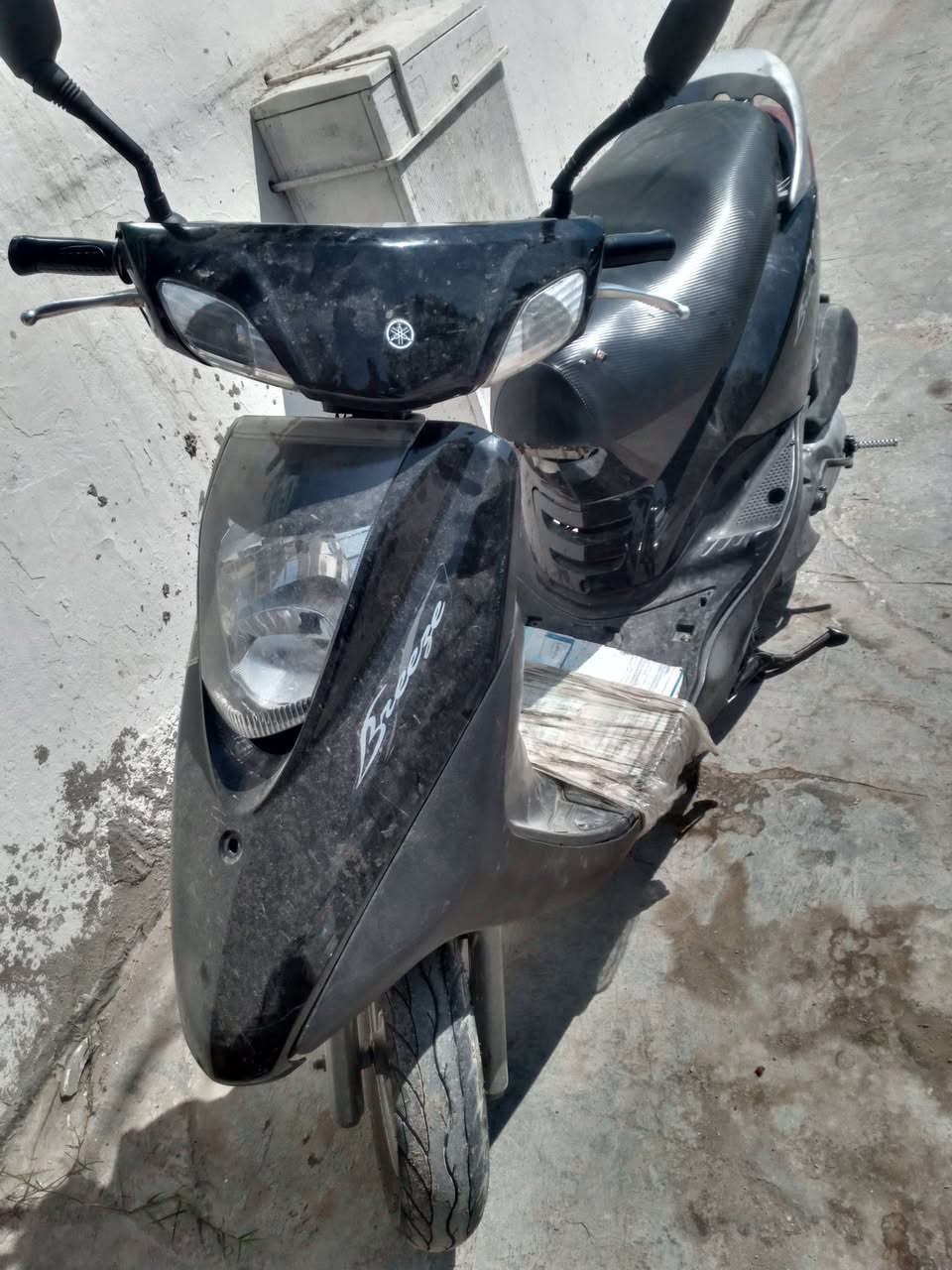 دراجه بريز للبيع كابريتر دراجه خير من الله كفاله نضيفه بيهة شوي نقوصات
مكينه نضيفه ناعمه 
كفرات بلاديه غراضها بلادية حلوة 
يرادلهة تنضيف كابريتر وحوض مال بانزين لان يتوسخ من بانزين الشارع وفلتر شوته 
اوراقها نكره وحده بس خربطه بالمعدل بسبب الذكرتهن 
سعر 500 ومجالها حك الجيه مكان البلديات 
مكلف بالنشر تواصلو على هذا الرقم 
***********
واتساب فقط
