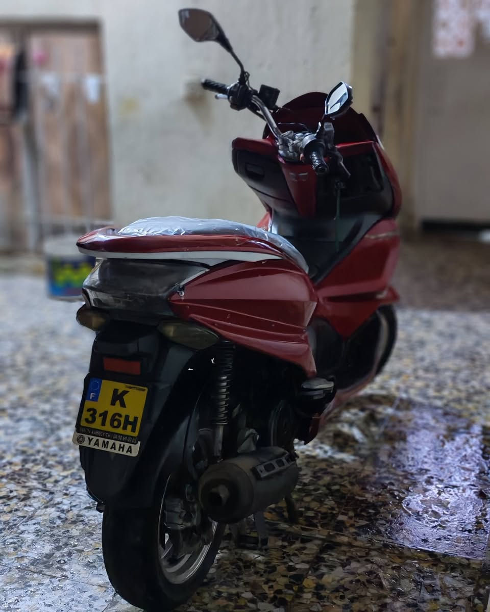 السلام عليكم اخواني دراجه PCX جيل اول كهربائيات شغاله بس الاشاير وكفن نكره سلف الكابريتر يرادله تنضيف السعر 550 العنوان مدينة الصدر الرقم: ***********
