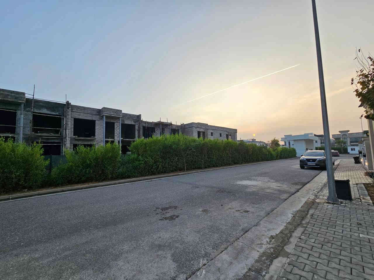 کوردی - عرەبی
خانووی نوێ بۆ فرۆشتن لە هیوا سیتی زۆنی G 

▫️١٨٤ مەتر
▫️ڕووکن
▫️ڕووی قیبلە + ڕۆژهەڵات 
▫️بەرامبەر سیاج 
▫️نزیک بەوابە
▫️واجهە سمارت
▫️٥ ژووری نوستن
▫️٣ حمام 
▫️بەکار نەهاتوو ( سفر )
▫️ زەمانی یەک ساڵ 
______________
بیت جدید للبیع في مجمع هیوا سیتي زون G 

▫️١٨٤ متر
▫️رکن
▫️اتجاه شروق + قبلە 
▫️مقبل سیاج 
▫️قریب بوابە 
▫️واجهە سمارت
▫️٥ نوم 
▫️٣ حمام 
▫️زیرو 
▫️ضمان لمدة ١ سنة 
——————————
📞 للاستفسار والتفاصيل:
📲 ***********
📲 ***********
————-⸻2250
🔹 إذا لم يكن هذا العقار مناسب لرغبتكم أو ميزانيتكم، زوروا قناتنا على التلكرام وتصفحوا مئات العروض الأخرى:
👉 اضغط هنا
https://t.me/cr7dyar

#ديار_للعقارات
#عقارات_بروفيشنال
#عقارات_قرية_الاسبانية
#عقارات 🏡 #اربيل 📍 #عينكاوه ✨ #بيت_للبيع 🏠 #مارينا_ستي #5حساروك #لانه_ستي #كلوبال_ستي #fyp 🚀 #tiktok 🎥 #viral �
