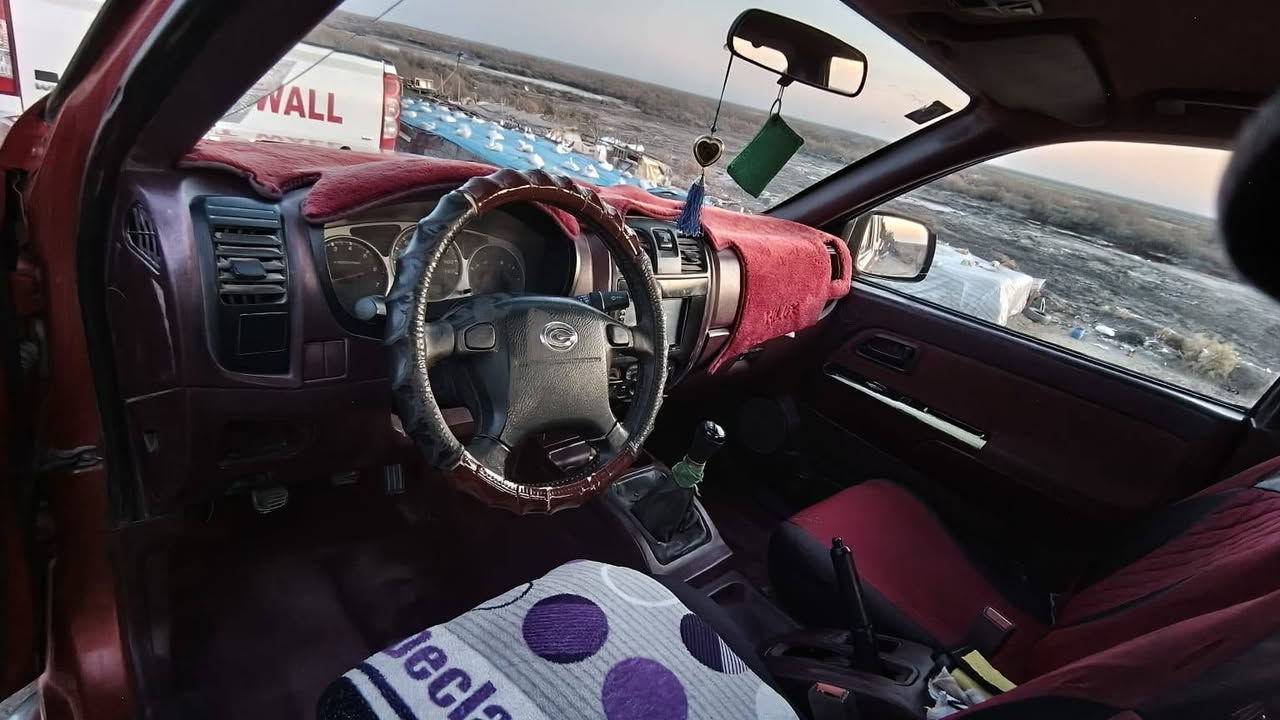 السلام عليكم سيارة گنو 2013 جاهزه ما بيها نقص السعر 57 وبيها مجال رقم صاحب السياره ***********  تحويل ثاني يوم مكلف بالنشر
