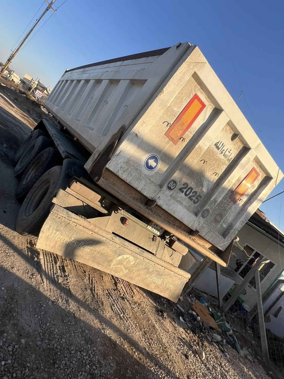 للبيع موديل ٢٠٠٣ رقم بصره نكليزي بموديله قلاب راس وعربانه سعره ٣/٤٠ وبيه مجال مجموعهً ام الخريطهُ مكينه ٦ انجكترً عربانه ٤ دناكير ويه التعلاوهً ٢٩ مكان بابل معرض ابو عمار المعموري الاستفسار ***********
