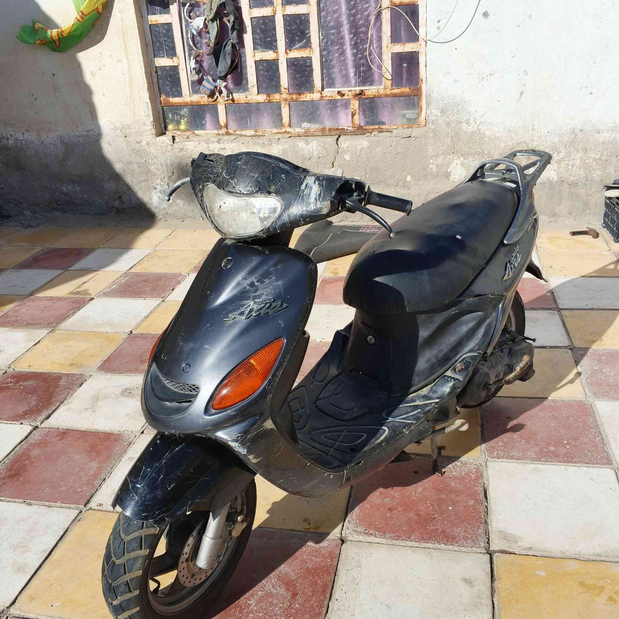 سلام عليكم دراجة اكزز للبيع او مراوس
كامله سلف هندر عالي ناصي اشاير كلى شغال مكينه مامفتوحه ختم واحد  دراجه كلش حلوه مكاني ناصرية مركز السعر 450 وبيها مجال ***********
