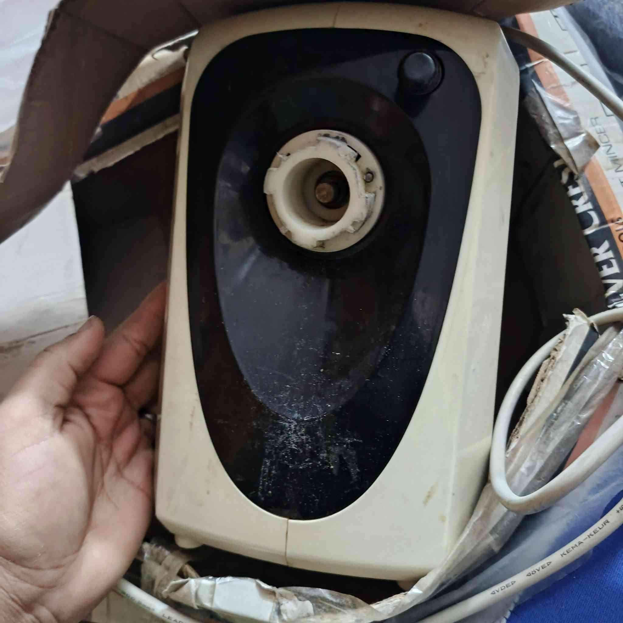 السلام عليكم من رخصة الادمن وصاحب لكروب غراض لبيع بسعر مناسب مبرده جنزال جديده ستخدام شهر واحد مثرام جديده نهاين مامستخدمه جهاز بخاري لتنضيف دهون بنكات عدد ثنين عنوان لشعب شارع لصحه متواجد على مازنجر


**إذا كنت صاحب هذا الإعلان وتريد حذفه لأي سبب، رجاءا أرسل رسالة إلى الدعم الفني**