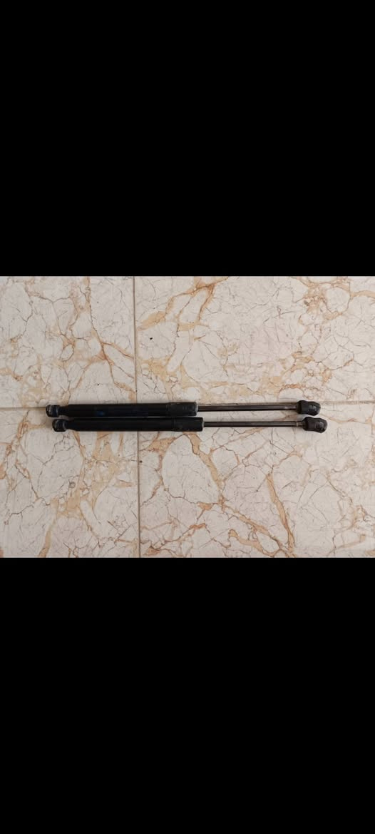 السلام عليكم غراض جورني للبيع مكاني كوت وعندي توصيل كافت المحافظات رقم الهاتف ***********
