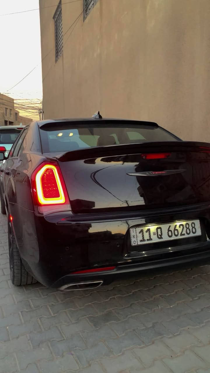 السلام عليكم
اوباما كلايسلر s300 
سياره نظيفه كلش 
معروفه مواصفات s
ماشيه 45 الف km
للتواصل عبر الهاتف
***********
