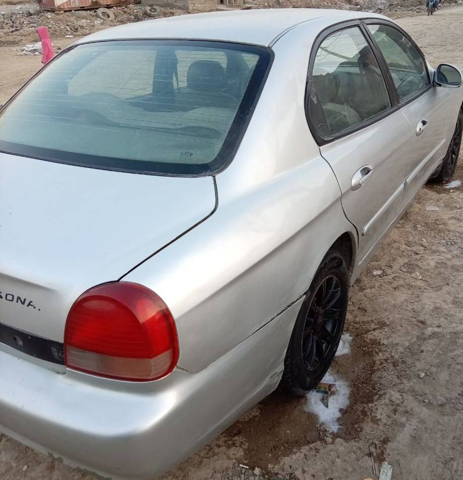 السلام عليكم من رخصة الادمن بسبب الوعود الكاذبه سوناتا وفود 2001تحويل مباشر السياره جاهزه من  كلشي مكينه2000 كابريتر كير اوتو تبريد شغال السعر34وبيه مجال مكلف بلنشر  مكان  بابل الاستفسار على الرقم***********
