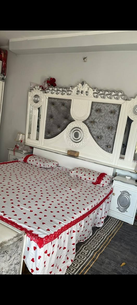 سلام عليكم  هاي غرفه للبيع نضيفه


**إذا كنت صاحب هذا الإعلان وتريد حذفه لأي سبب، رجاءا أرسل رسالة إلى الدعم الفني**