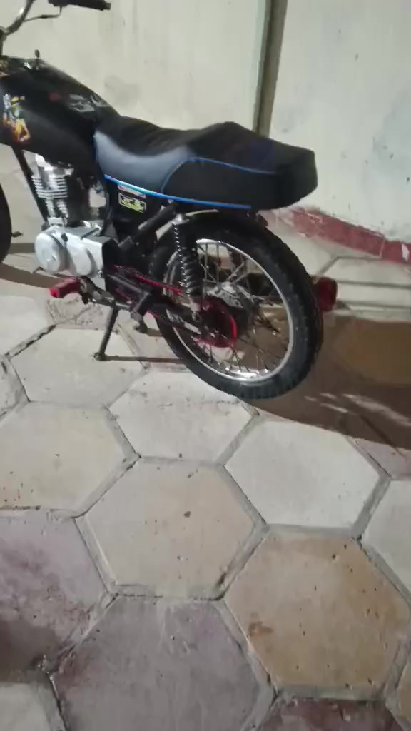 السلام عليكم شباب دراجة نامة للبيع كلك ادوات مفتوحة بستم دراجة نشطة شلعة ومعدل السعر 350اذا عدك استفسار خاص واني بخدمة الشراي مكاني ناصريه غراف (مكلف بل نشر )


**إذا كنت صاحب هذا الإعلان وتريد حذفه لأي سبب، رجاءا أرسل رسالة إلى الدعم الفني**