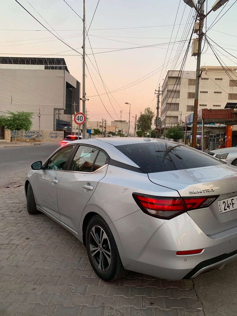 Nissan sentra 
      
مـــــۆدیل ٢٠٢٣ 
مواسفات SV 
ڕەقەم دهۆک سەنەوی نوێ 
ڕۆیشتن / ٨٨ هەزار کم 
گێڕ و مەکینە کەپس 
۳ پارچەی لای سەکن سبوغ 
چاملغ پێش دەرگا دەرگا 
کەمەک ناو دەرگا هەیتی 
ئێڕباگ کامل بویتەوە 

نرخ / ١٢٧ $
*********** أربيل, العراق
