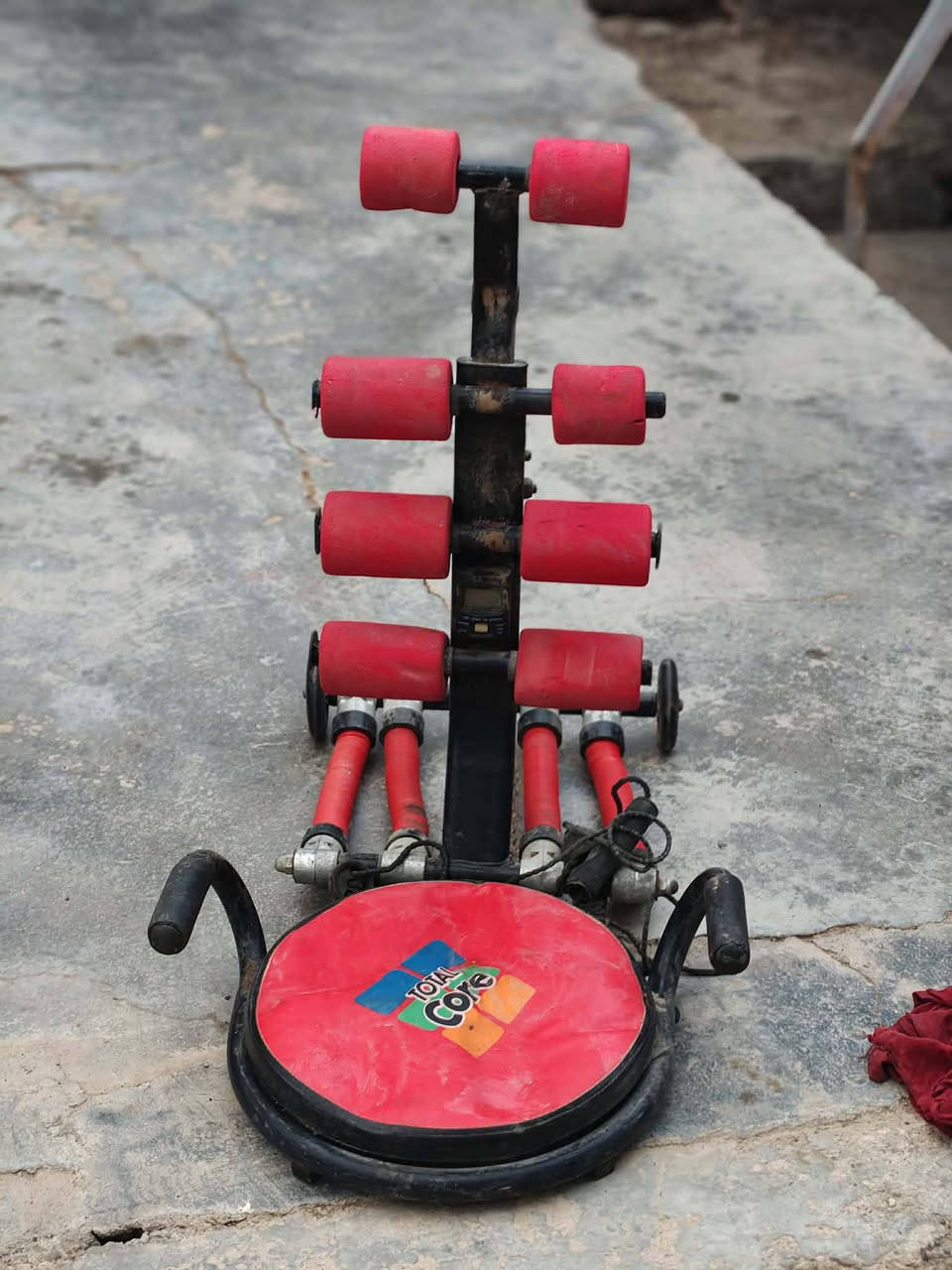 اجهزه رياضيه للبيع
اجهزه رياضيه تمارين متعدده 
بيها اسفنجات تساعد على التدليك اثناء التمرين
سعر الواحد 20
المكان /الجرناف /السويدان 
***********
