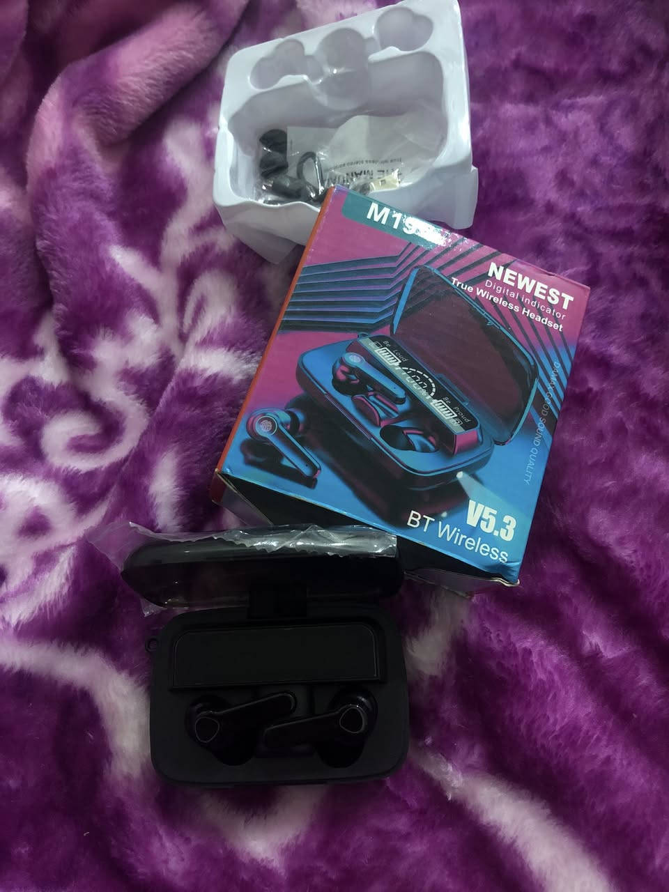 سلام عليكم سماعة ايربود السعر 10 ، تاخذون قطعتين توصيل مجاني
رقم واتساب ***********💗🙏
