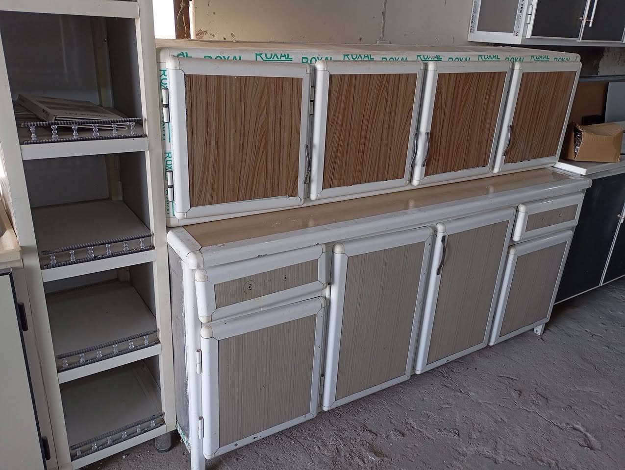 السلام عليكم كاونتر مترين مع سنك متر ونص مستعمل نضيف العنوان النجق للأستفسار ***********
