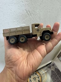 لوريات حديد • كامل ويا جنود • هدية