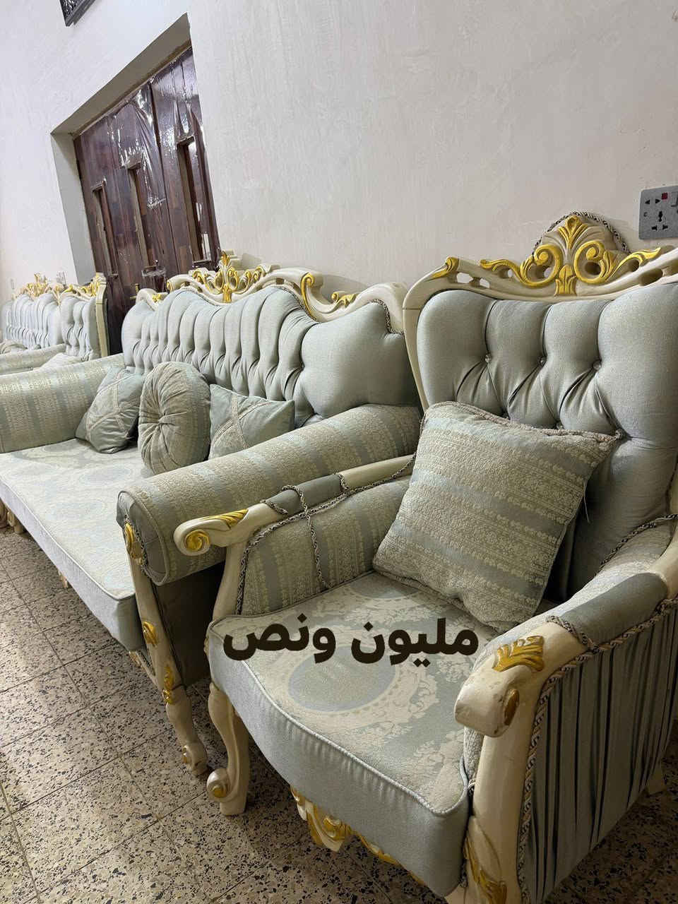غراض للبيع ،الخشب نظيف نجاره صاج اصلي والتخم بعده جديد للتواصل *********** واتس اب
