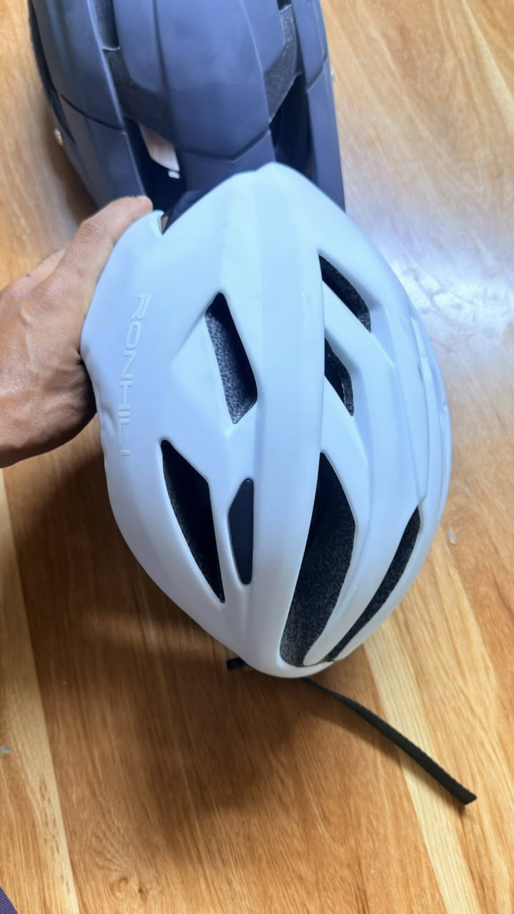 خوذه بهذا الشكل شلعه ب ٣٥


**إذا كنت صاحب هذا الإعلان وتريد حذفه لأي سبب، رجاءا أرسل رسالة إلى الدعم الفني**