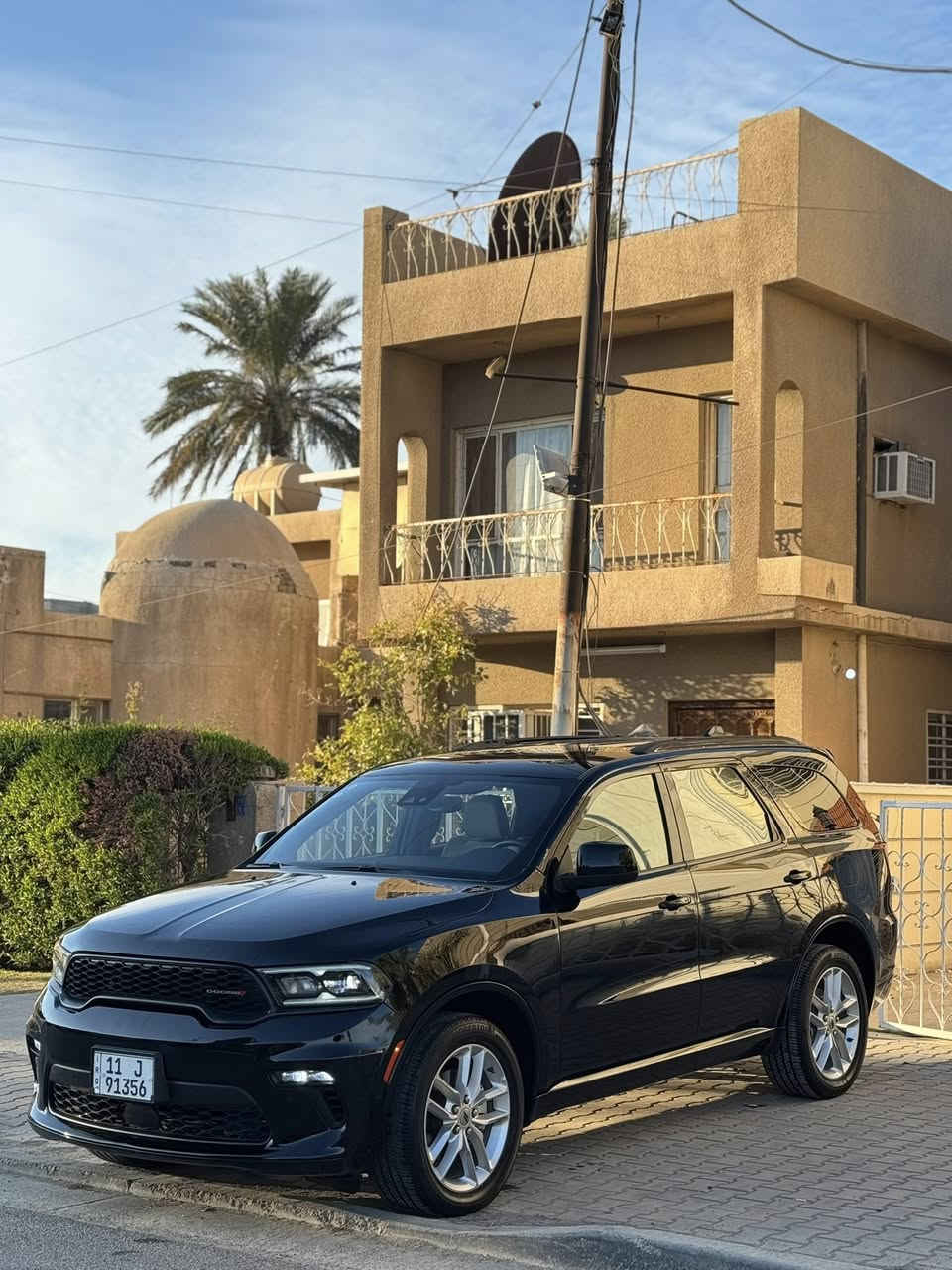 السلام عليكم
دوج دورنكو 2023 GT فوريل درايف سبعه راكب
ماشيه 14 الف  
حادث جاملغ امامي ايمن وامبدل نفس الون يعني بدون صبغ السياره باقي السياره كفاله وشرط بدون دواخل
مواصفات 
تدفئه تبريد كشنات + تدفئه استرين + كشنات جلد+شاشه جبيره
رادار جانبي  وامامي + صندوك كهرباء + تبريد خلفي منفصل وباقي المواصفات الاستندر 
مكاني بغداد المنصور
السعر 298 وبيه مجال
***********
