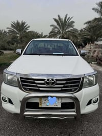 هايلوكس فور ويل • ٢٠١٤ • رقم بغداد],