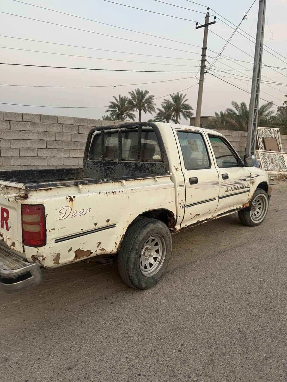 سلام عليكمبيكم دير موديل ٢٠٠٧ مكينه كير ياباني. مكينه بيها بخار كابريته سنويه جديده. رقم ديالى نكليزي بسمنه بيها خياسات موضحه بل صور بلاديه مابيها كلبه كص مكاني ديالى بعقوبه سعر ٢٨ بيها مجال ***********
