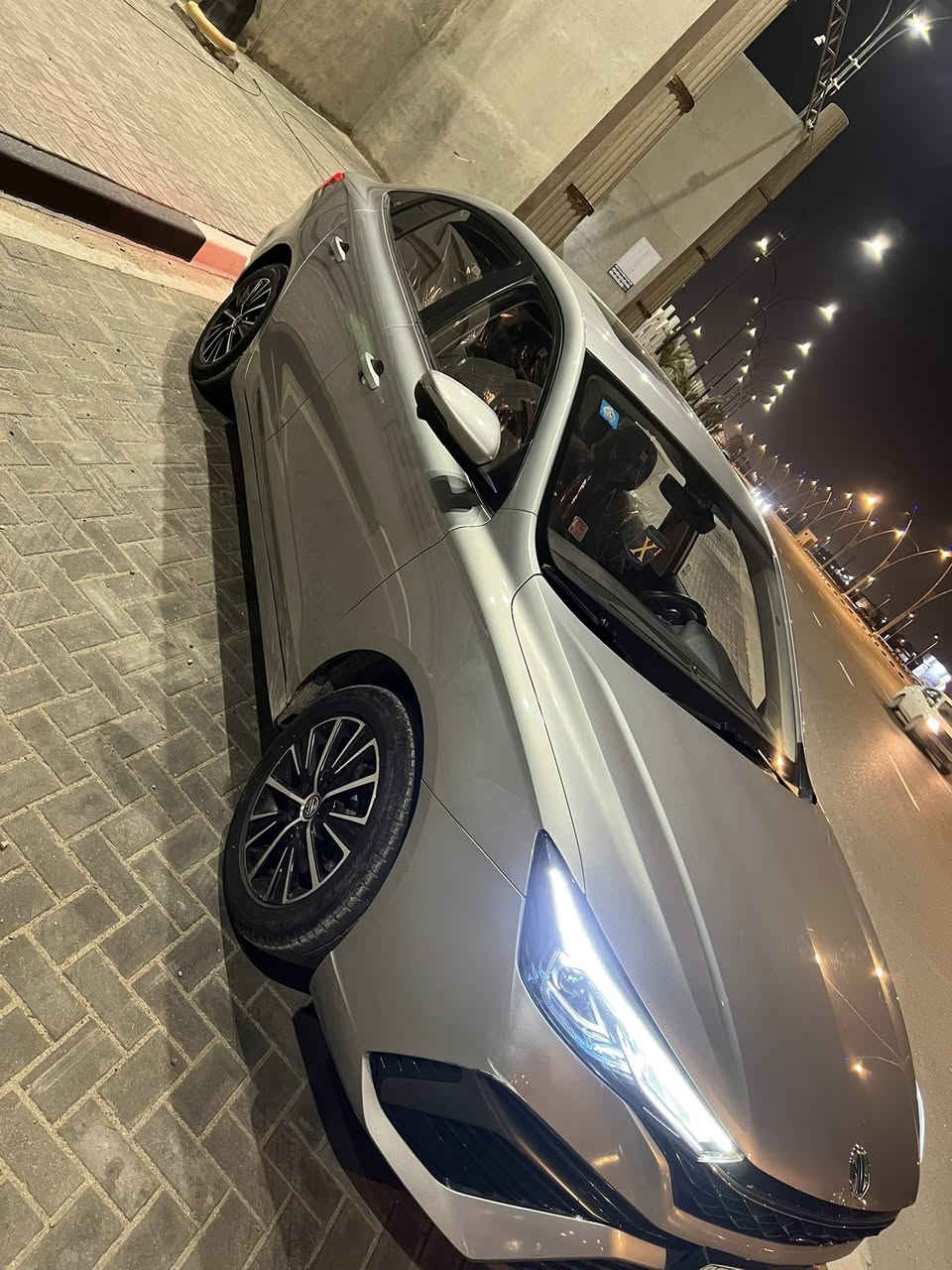 السلام عليكم
:2025فول موصفاتMg5بلاس
بصمه دخول ذكي
تحكمات ستيرن
حساسات
فتحه بنوراما
4كامرات
مثبت سرعه
سايد بريك كهرباء
عداد الكتروني 
داخل جلد
محرك1500تنفس طبيعي 4سلندر
السياره بيها دوسات ثنين مصبوغه والباقي كفاله السياره كلها بعدها زيوت ماشيه24الف
السياره اقساط سحب مباشر المصرف يسحب من البطاقه اسويلك بيها وكاله 
الاستفسار:***********واتساب
السعر:130وبيها مجال
