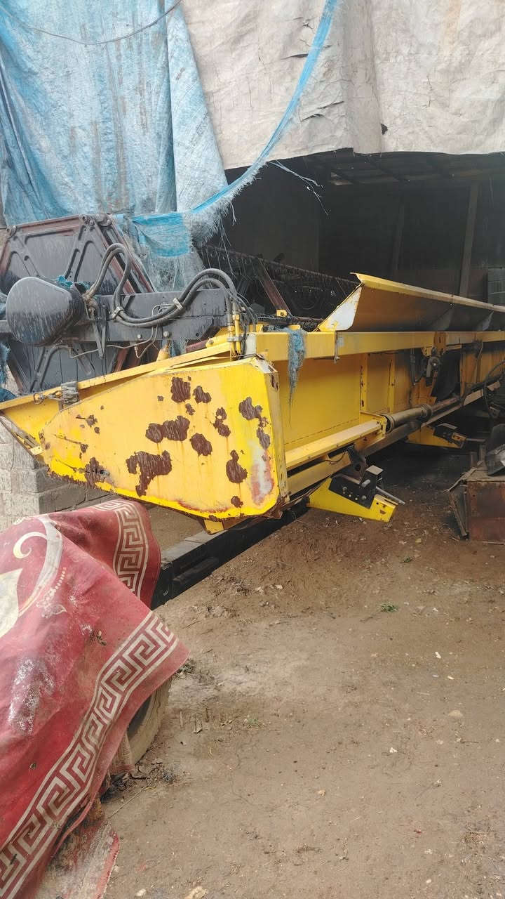 طبله للبيع ٣٠ فوت مع العربانه مالته ٠ شرط ما مشتغله بالعراق ٠ موديل ٢٠١٩ السعر ١٧٠ ورقه وبيه مجال ***********
