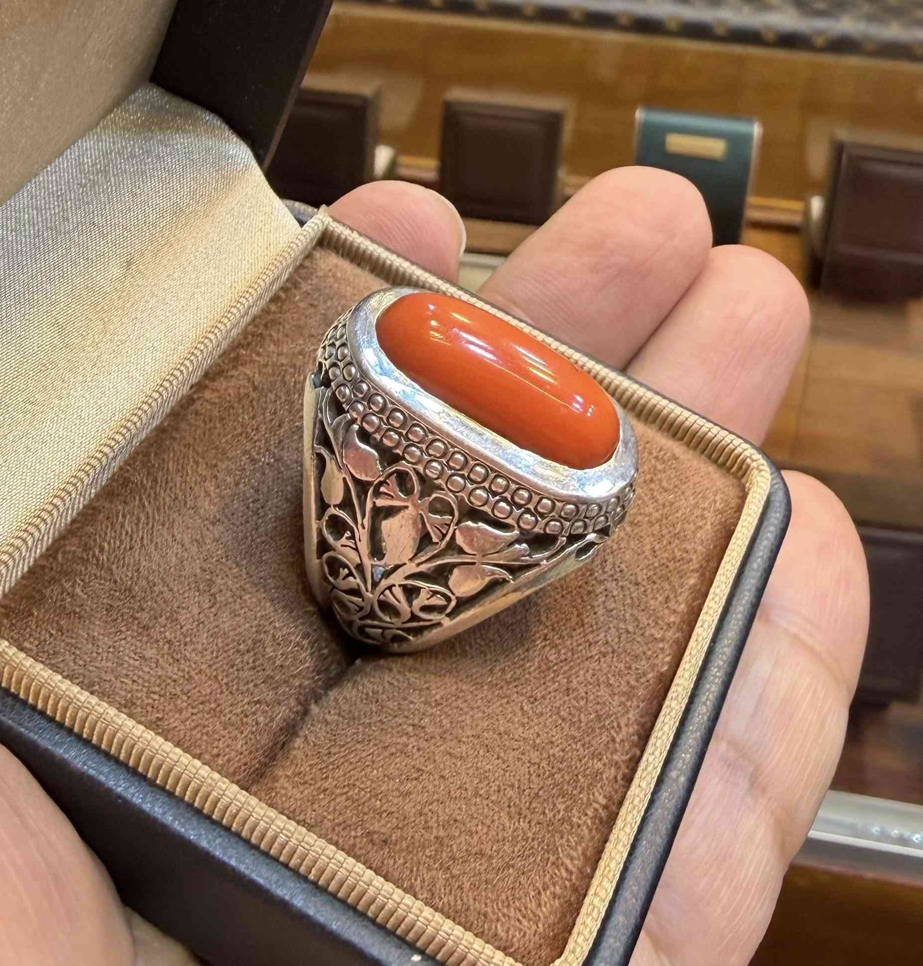 مرجان تونسي طبيعي صياغة تخريم يدوي افغاني


**إذا كنت صاحب هذا الإعلان وتريد حذفه لأي سبب، رجاءا أرسل رسالة إلى الدعم الفني**