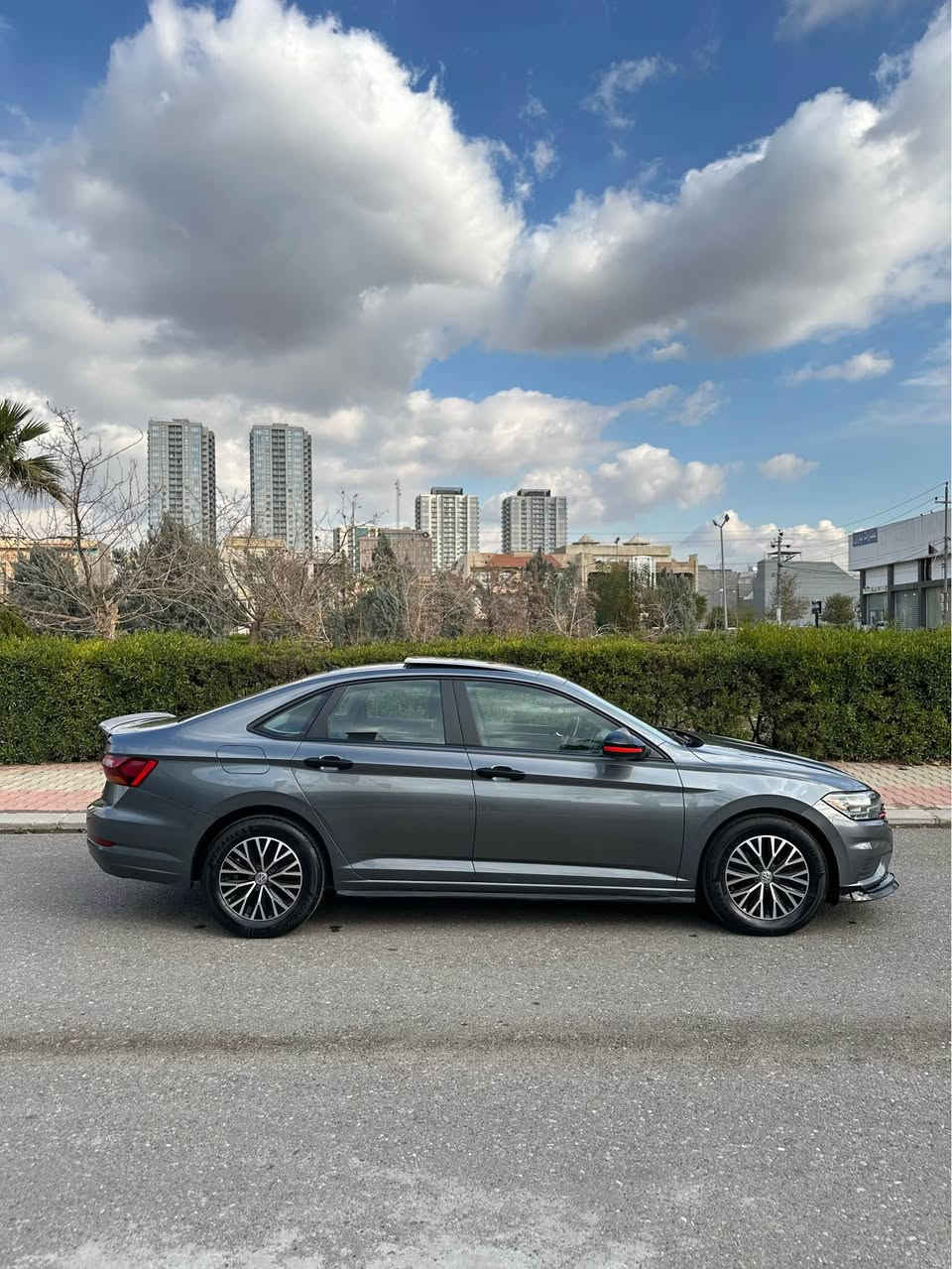 چیتە مۆدیل 2019 مواسەفات SE بەسمە گێر تۆماتیک سوکان ڤۆلیۆم تعدیل سورعە  شاشە کامیرە کوشین هیتەر حەساس ABS پێنج ویل کەپ چوار تایەی لۆک رەقەم سەنەوی تازەیە بەناوی خۆمە بێ کێشەیە گێر مەکینە بەشەرت چوارپارچە ونیو بۆیاغە بێ ناو گرتن بێ ئیرباک پێش کەپس سعر 132وەرەقە ژم *********** اكر, نينوى
