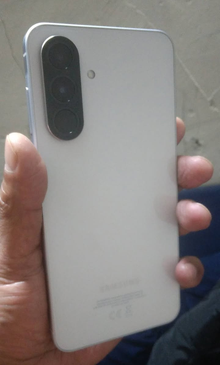 السلام عليكم سامسونج للبيع A56 رام 12\12 ذاكره 256 جهاز اخو الجديد زلغ مابيه بدون ملحقات فقط كيبل شحن مكاني بغداد... السعر 400


**إذا كنت صاحب هذا الإعلان وتريد حذفه لأي سبب، رجاءا أرسل رسالة إلى الدعم الفني**