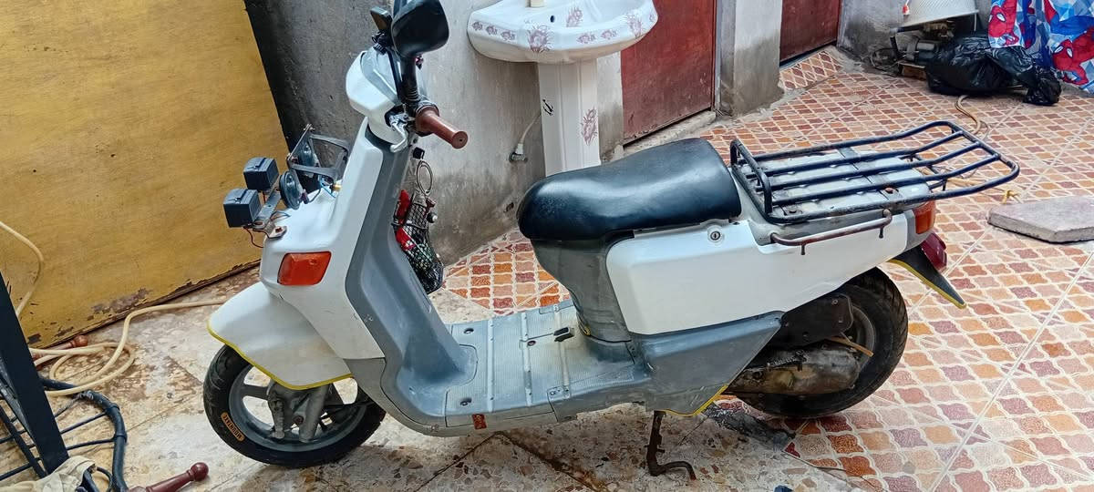 دراجه بيكم للبيع كهربائيات كله شغاله كلشي ابلادي بيه تخم تاير 
جفتته بستم او بوش جدد بس بيه شغله وحده تعبتني تختنك ومااعرف علته شنو كله جديد بدلت اله بالقران الكريم  وفيتره ماكو بالعزيزيه يمنه للبيع سعره ٣٥٠ الف فيس قليل متواجد 
*********** مكان واسط عزيزيه
