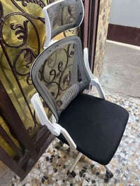 بايسكل مستعمل وكرسي جديد غير مستعمل ١٢٠ بغداد الدوره  07704308980