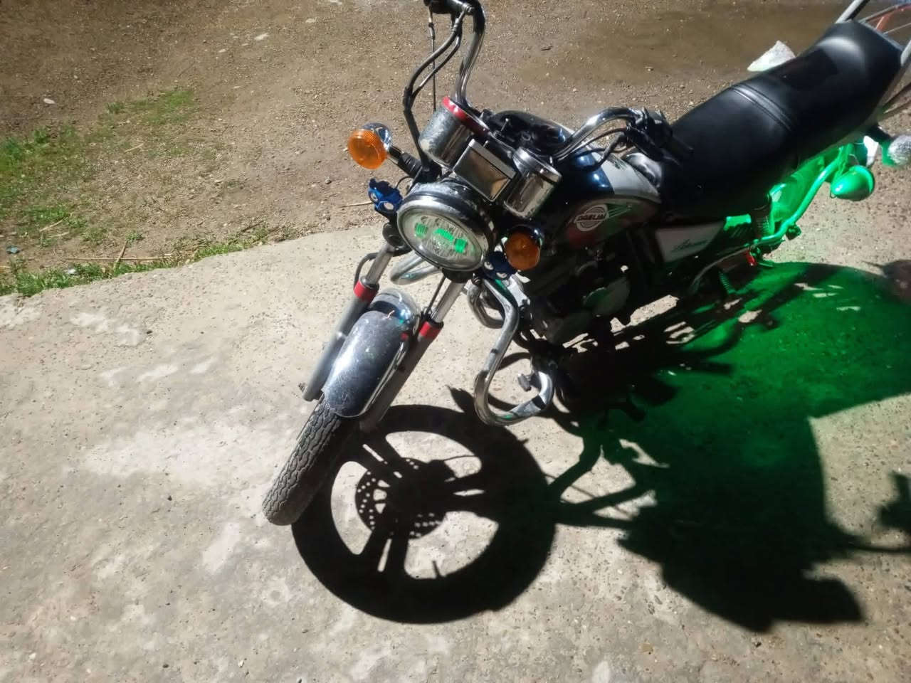 موطور ابتر لبيع امجفت جديد يرادله بس اتفيلس موطور جديد خير من الله
شراي اتصل مو شراي لا تتصل ***********
