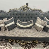 كنب ١٠ مقاعد • طاولة وسطية كبيرة • مستعمل شهرين