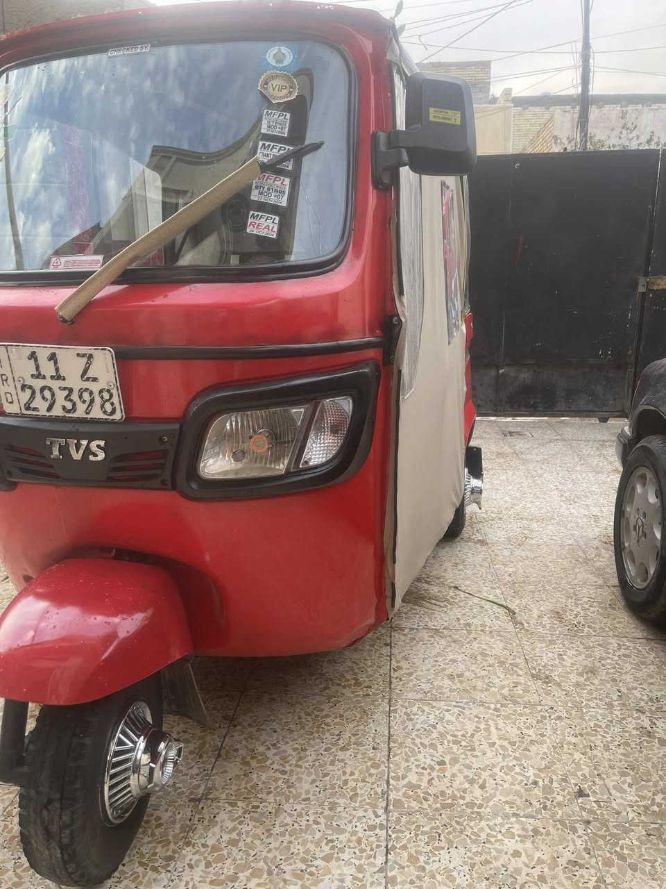 السلام عليكم 
تكتك TVs مديل 18 شهر 12 
الوحه وسنويه بسمي رقم إنكليزي هزه جديده شهر 12 
مصبوغه عام وصبغ مو هل كد 
محرك 22 جديد 
السعر 4600 
بغداد بوب الشام 
***********
