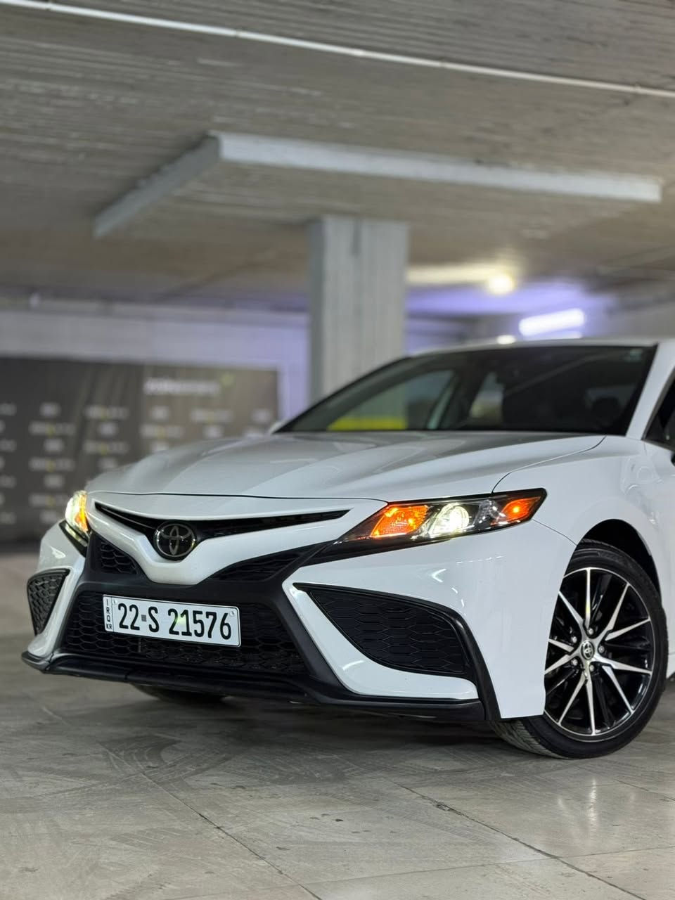 السلام عليكم 
للبيع كامري موديل 2024 
سيارة خير من الله وحادثها خلفي اخت الكلين 
السيارة SE 
ماشيه 21 ميل قبل كم يوم دخلت للعراق 
تحويل ثاني يوم وداخل السيارة كلش نضيف 
مكانها بغداد البنوك 
السعر 23 والشراي يتدلل 

للتواصل 
***********
***********
