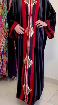 ملابس • طلب واستفسار • تواصل بالخاص