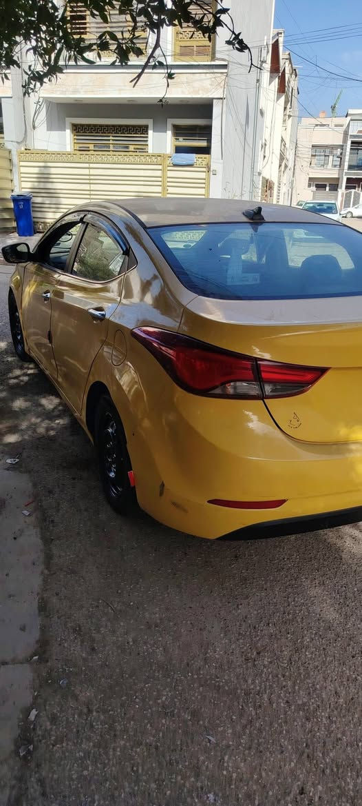 السلام عليكم للبيع النترا موديل 14 جديده تحويل ثاني يوم رقم انجليزي باسمي سياره  ماكينه 1800 امريكي بها ضربه بين الباب وشامل مال سائق سياره بدون دواخل خير من الله كير محرك تخم تاير غرفه جديده سياره جاهزه مكان بغداد البياع ***********
