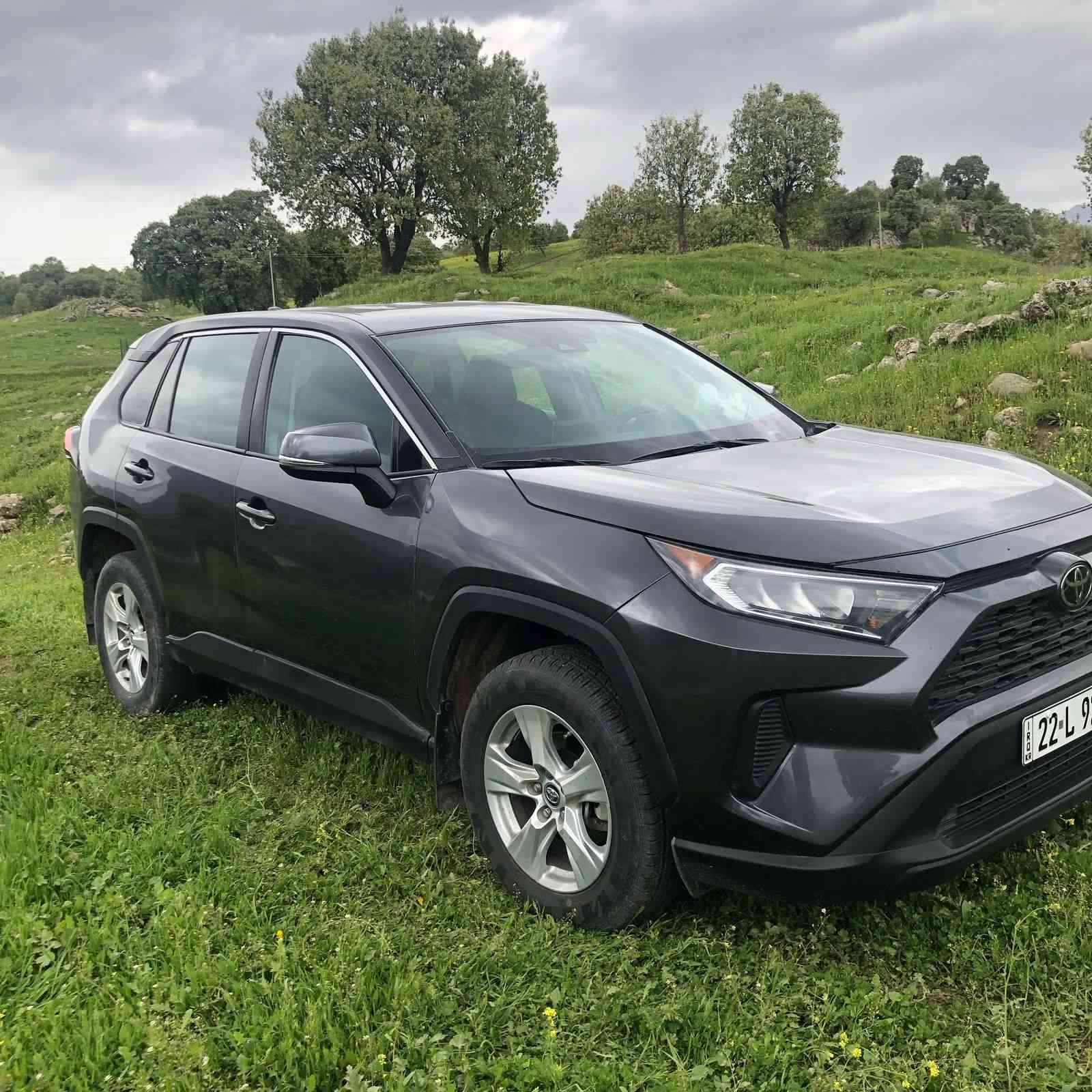 Rav42023le امریکی
دبل اکسل شاشە الیکترۆنی کوشن هیتر 43000کم ڕۆیشتوە پەڕەشوتی نەتەقیوە دوو دەرگای دواوە لەگەل قەپاغ صندوق بۆیاغە ناو حەوزی لایەک کەمەک هەیتی پێشی کەپسە واتە 3پارچەی هەیە بەناوی خۆمانە ***********کلک خبات أربيل, العراق
