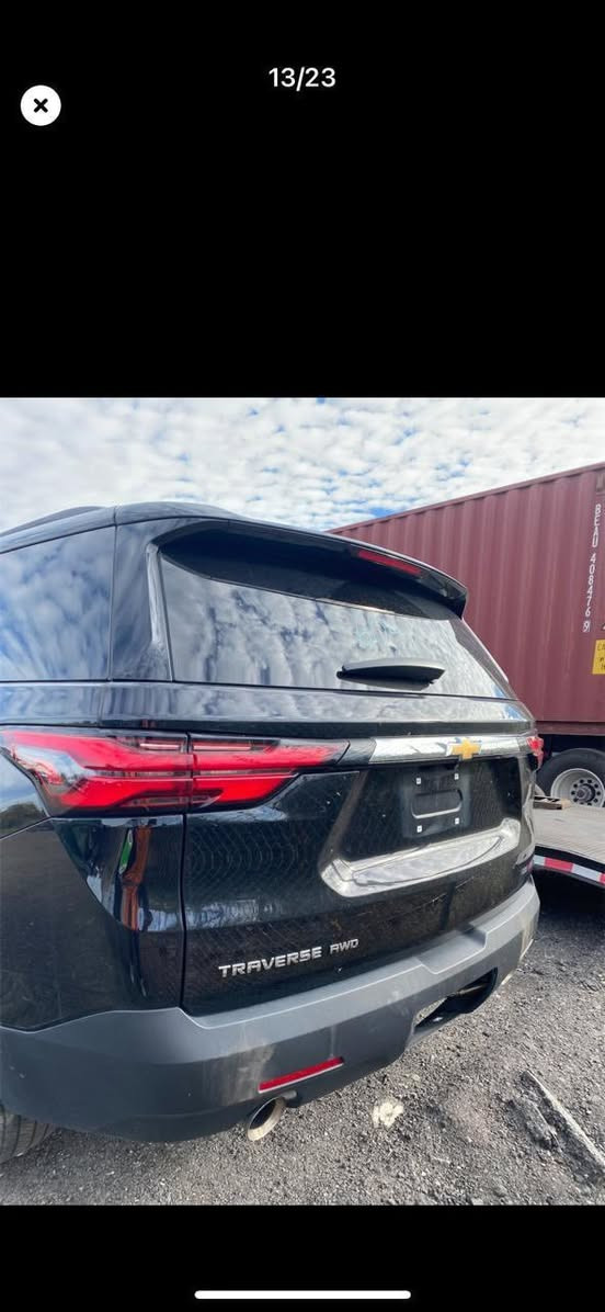 السلام عليكم ترفلس موديل 2023
مواصفات Lt  معروفه 

مفتاح التشغيل بصمة وتشغيل عن بعد 

3 قطع تبريد 

5 بصمات ابواب 

صندوق كهرباء

فور ويل  

كشانات الامامية كهرباء 

تدفئة بالكشنات 

تدفئة مقود 

سايد بريك بصمة 

شاحن موبايل واير ليس 

مخارج UBS

رادار امامي + تحديد مسار 

رادار جانبي نظام النقاط العمياء 

اشارة بالمرآة 

شاشة قاصة تدعم نظام الاندروي

كشافات امامية زنون 

حجم الاطارات 18 انج ويل كب 

حجم المحرك 6 سلندر  3600 

ناقل الحركة 9 نمر 

تخم تاير جديد

عداد المسافات الحالي 140Km

السيارة رقم ميسان الجديد انكليزي 

جميع صور المزاد مرفقة بالمنشور 

السعر اتصل وتدالل ***********
