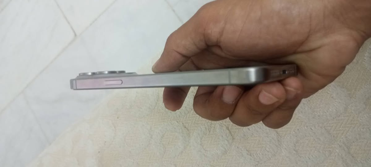 15 برو ماكس 256 بطاريه 87 
السعر 900
***********
بغداد الدوره
