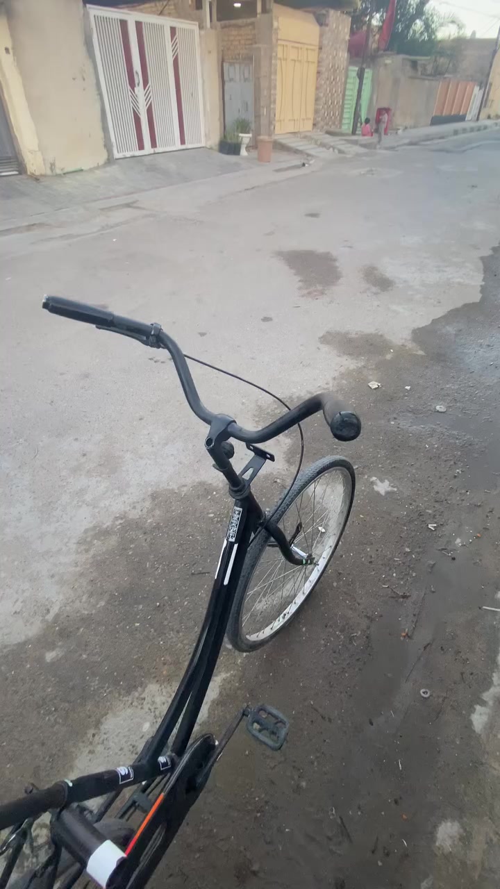 السلام عليكم باسكل للبيع حجم٢٦ موديل١٧ ابلادي جاملغاته وياه كامل مكمل السعر٧٠ وبي مجال قليل المكان كربلاء حي القادسيه الرقم ***********
