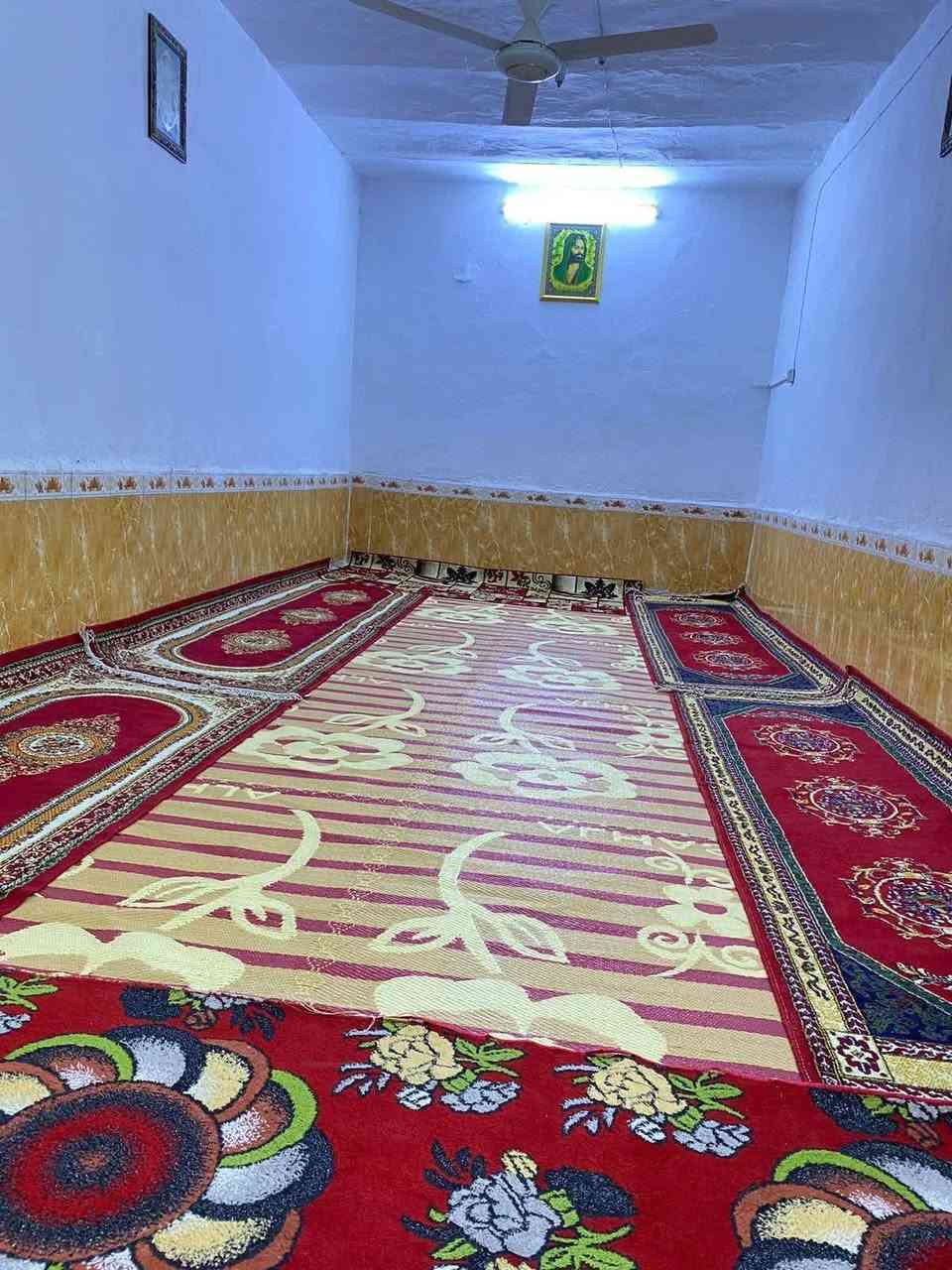 سلام عليكم
بيت طابو
للبيع  240  متر يتكون من غرفتين 6 متر وبع  هول 5 متر + 4 ومطبخ 4 + 3 استقبال 8 متر بناء قديم ومرمم بحاله جيده جاهز من كلشي موقعه كلش حلو  حي العسكري شارع مدرسة الطائف  قرب المدارس الصينيه الجيران  ناس ذهب  السعر بعد المعاينه
***********
***********
