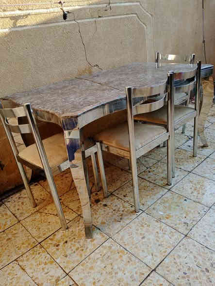 ميز طعام ستيل 6 كراسي لسعر 40 وبيهه مجال لعنوان كربلاء حي القادسيه ***********
