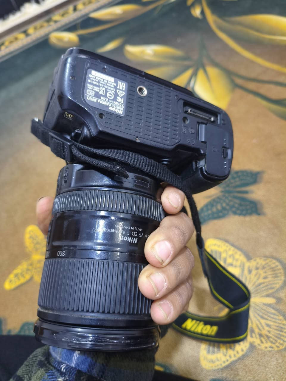 السلام عليكم ورحمه الله..كامره للبيع 610فول فريم  بيهه عدسه 18...300 vr ..مع الملحقات جنطه وحزام وبطاريه وشاحنه ...مكاني ديوانيه ..يوجد توصيل ..للطب الاتصال على الرقم 📞 ***********
او مراسلة الصفحه الشخصيه ..ملاحضة السعر 780. وبيهه مجال
