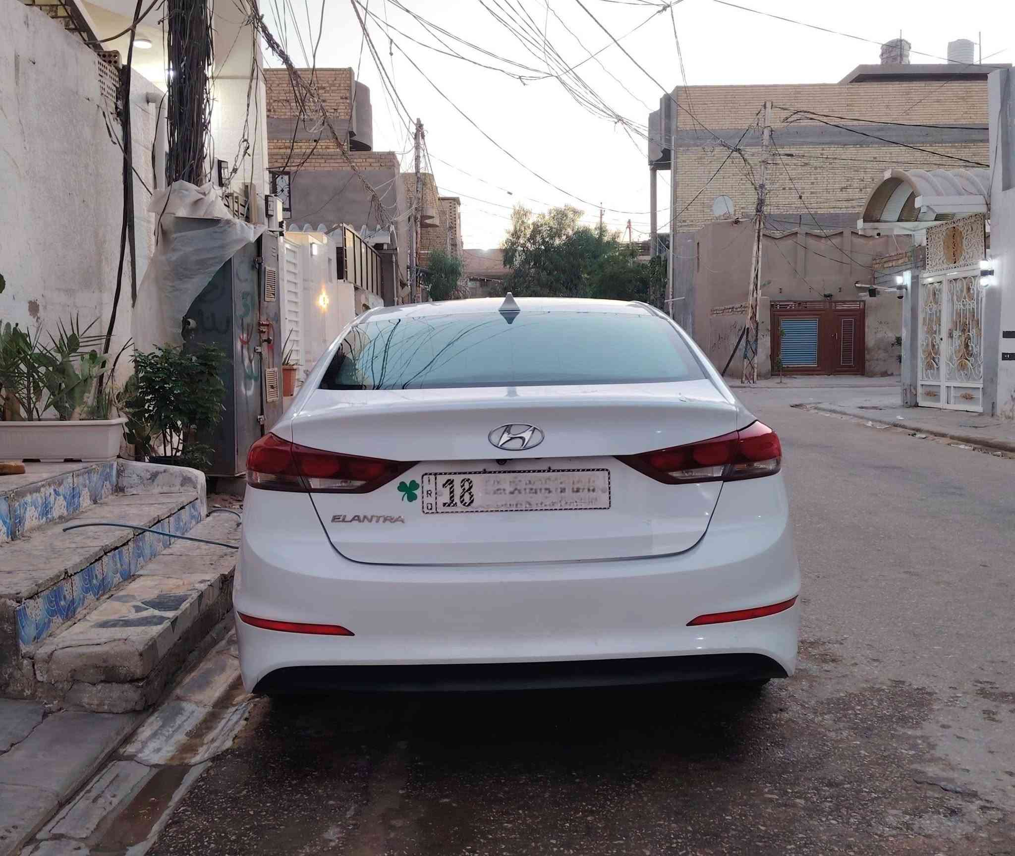 بيع او مراوس
هيونداي النترا 2017 امريكي 
مواصفات فول 
فتحه 
بصمه 
کشن  كهربائي 
تدفئه کشنات 
3وضعیاه قیاده مکینه 2000 دوش المرغوب 
عالي زنون 
هورن سیدان فیشه حمره 
رقمه انکليزي بابل سنويه لل 2030 بسمي 
يهه تشليع وكلشي موضح بالسونار
ونضربت عدي عتبهه جيوه باب السايق 
مکانهه نجف 
رايدهه 118 وبيهه محال
مكانهه نجف 
***********
