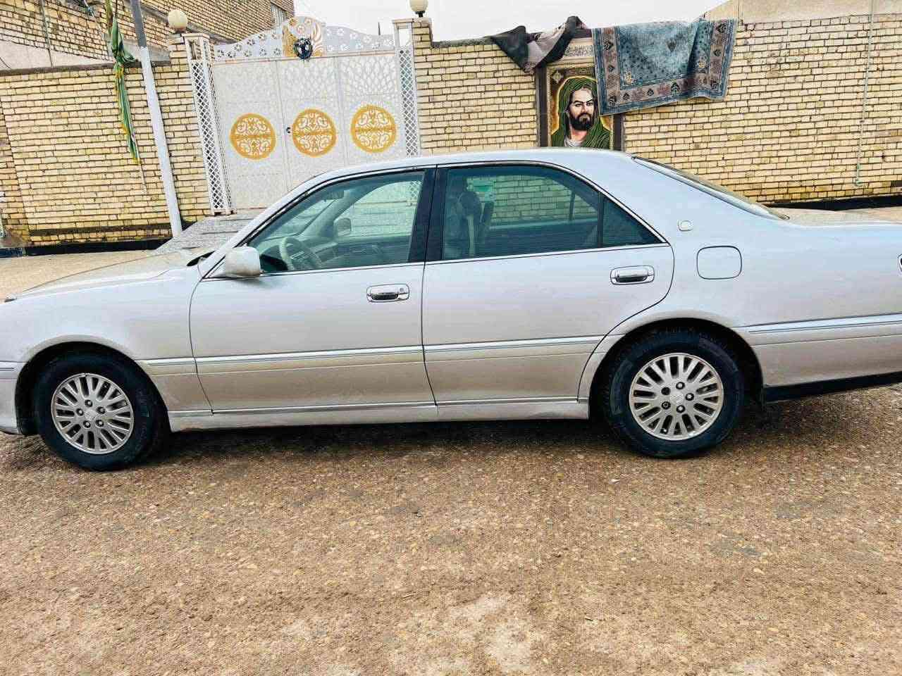 السلام عليكم للبيع جنون موديل 2001 اصل  رقم بصره نكليزي تحويل مباشر سنويه ل 31  مكفوله من الضربه و الكص والنقل الجثه والعيب الشرعي مكينه وگير 3000مكفولات  تبريد شغال  كرهبائيات كله شغاله سياره نضيفه  السعر 95 وبيه مجال   .مكاني ميسان الكحلاء  ***********
