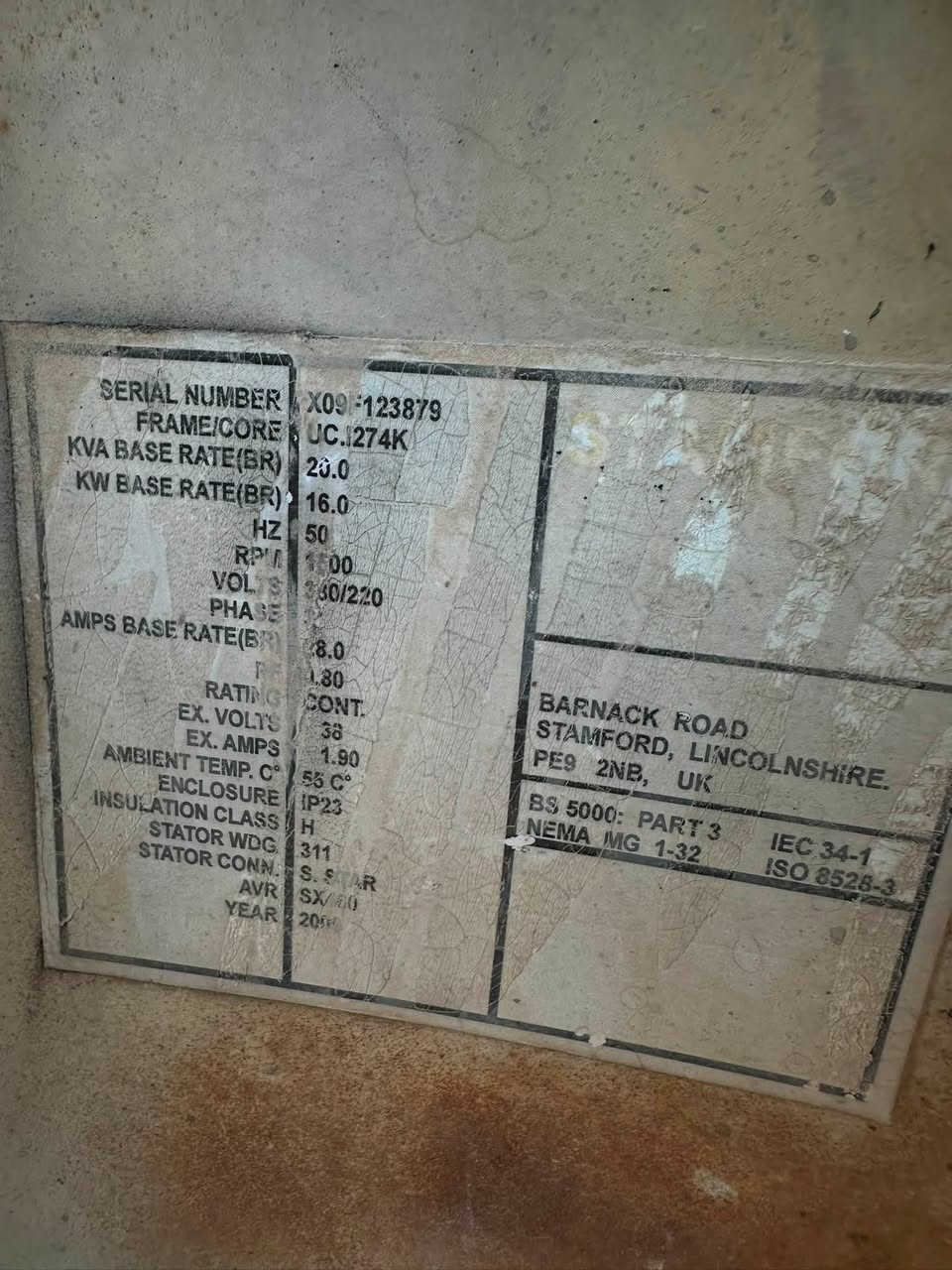 مولده للبيع على وضعها شغاله بس بيها صوت بالمحرك 27كيفي ثريفيز للستفسار ***********
