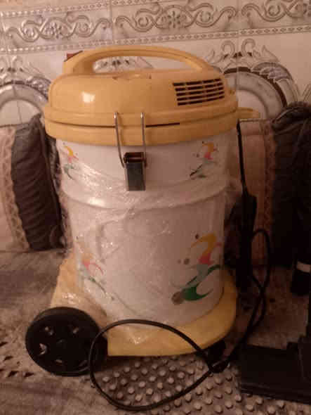 سلام عليكم مكناسه كهربائيه للبيع استعمال قليل نضيف كلش نوع هيتاشي قويه حجم متوسط اي خلل مابيهه شرط الفحص مكاني سماوه سعر 35الف وبيه مجال بسيط رقم ***********
