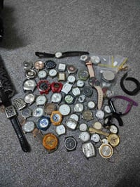 اکثر 50 ساعات رجالی نسائی بالە سعر 120 الف کلهن  واتساب 07711247979