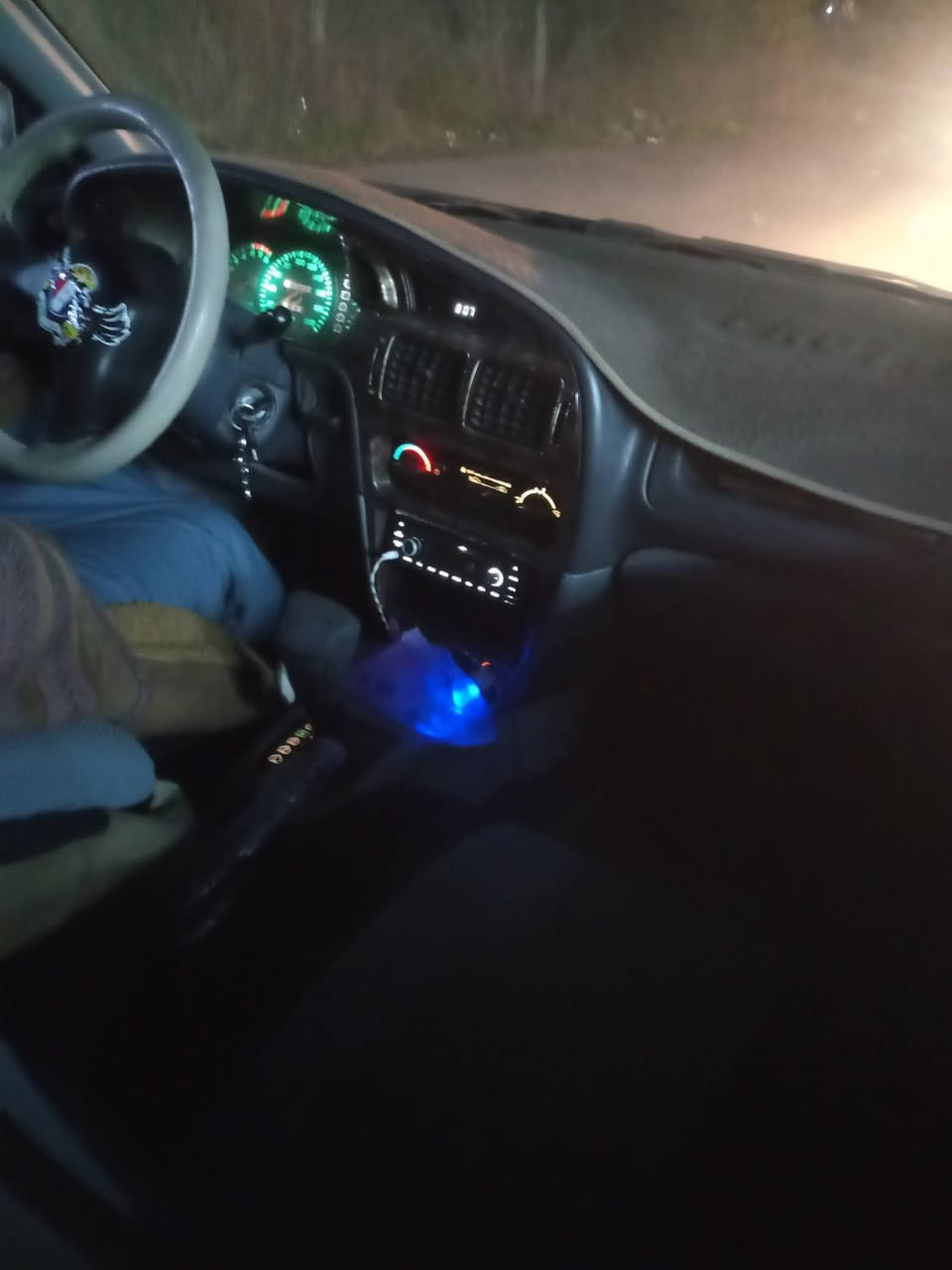 السلام عليكم براتون مديل 2005 كير شرط محرك لاتبخير ولا تنقيص شرط بدون صبغ بيه بارد 
 بالباب شي قليل  سعر 60 وبيه مجال شي بسيط مكان السيارة صلاح الدين الضلوعيه للاستفسار ***********
