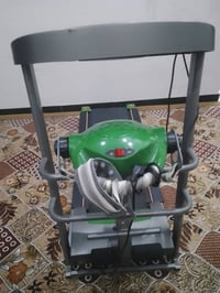 مشاية كهربائية • شاشة عرض • عمارة ميسان